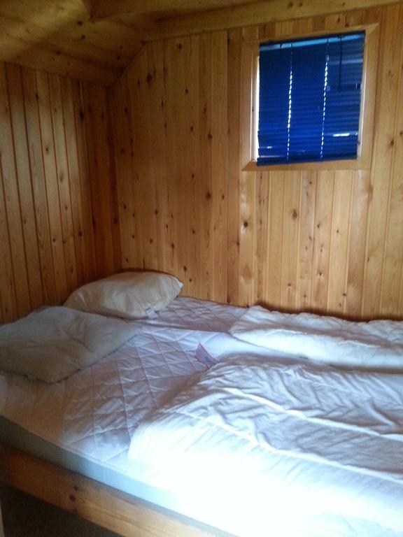 Camping Rolighed Hotell Løkken Rum bild