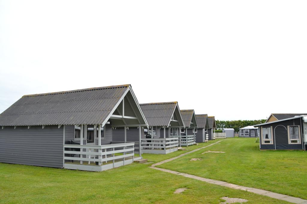 Camping Rolighed Hotell Løkken Rum bild
